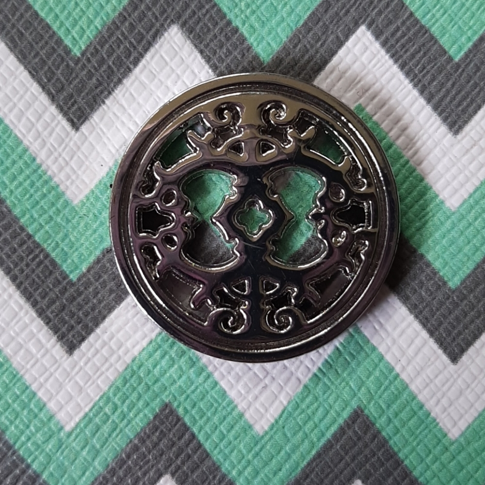 Zig Zag Pattern Wallet - image 3